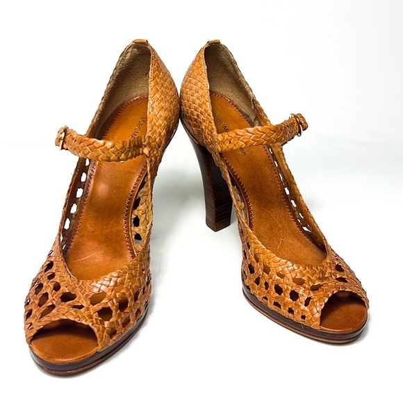 BCBGMaxAzria Shoes - BCBGMAXAZRIA Peek Toe Brown Heels